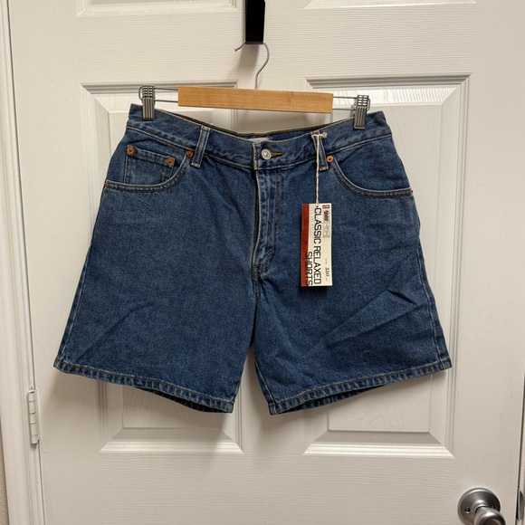 NWT Levi's Jeans Classic Relaxed Shorts - Picture 1 of 10